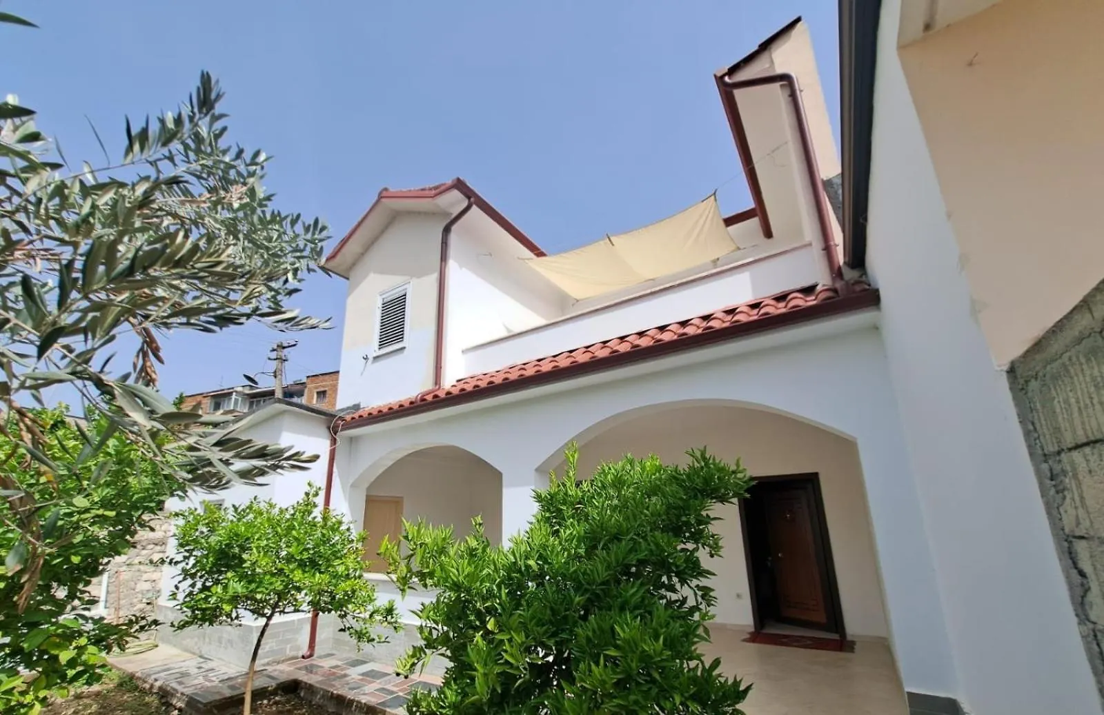 Vila Vokopola Berat